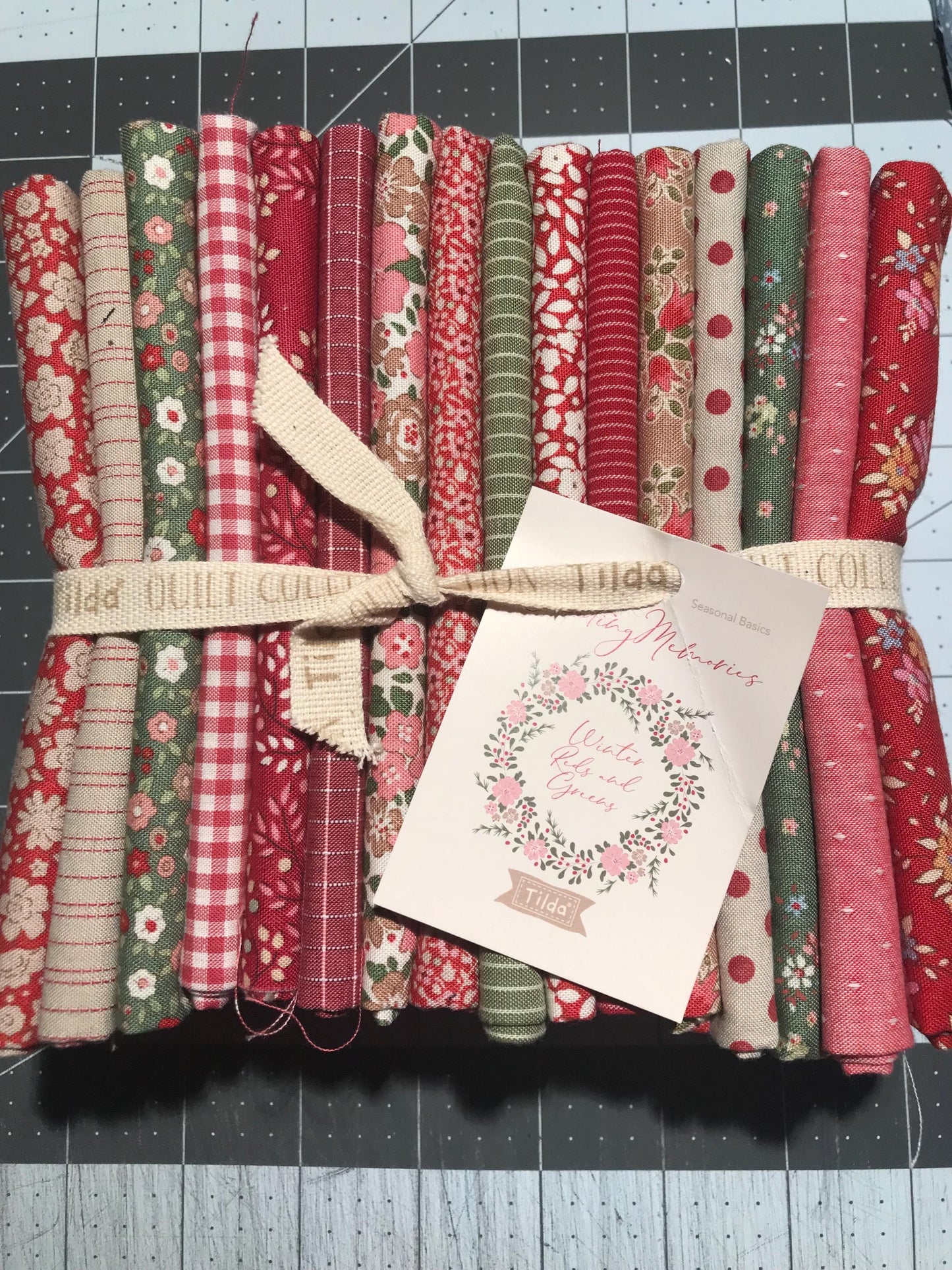 Tilda Creating Memories WINTER Color Story 16 Piece Fat Quarter Bundle